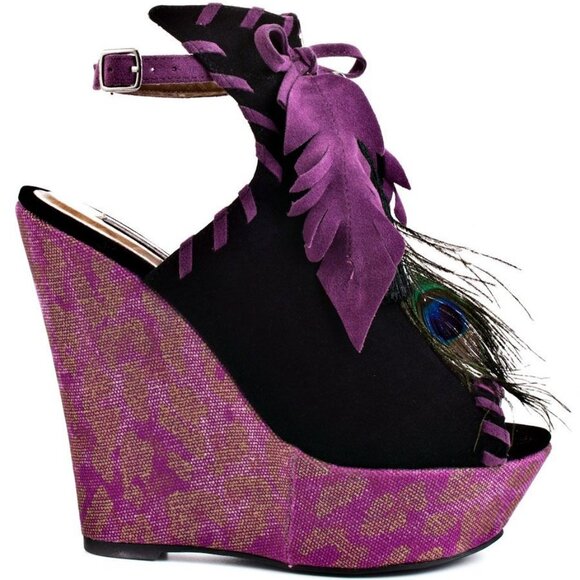 " FEATHERED POSSIBILITUES " Platform Wedges Sandals (" BRAND NEW " ) - Picture 1 of 5